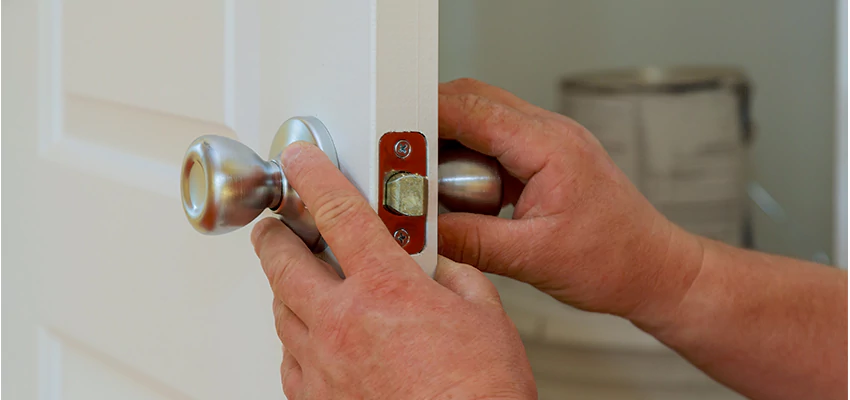 AAA Locksmiths For lock Replacement in Palatine